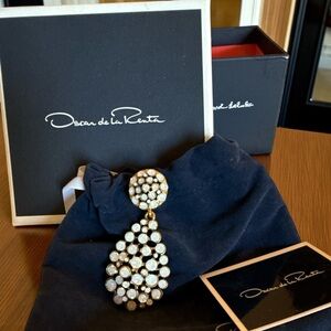 Oscar de la Renta Crystal Drop Earring – Single Replacement / Statement
